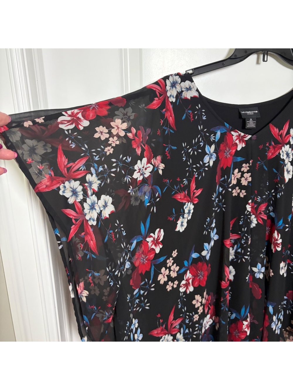 Liz Claiborne Woman Plus Size 1X Black Floral Sheer Overlay Top - Picture 3 of 6